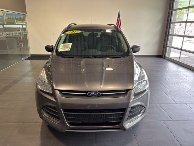2014 Sterling Gray Metallic Ford Escape SE FWD SUV