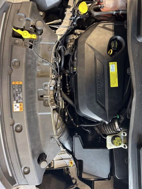 2014 Sterling Gray Metallic Ford Escape SE FWD SUV