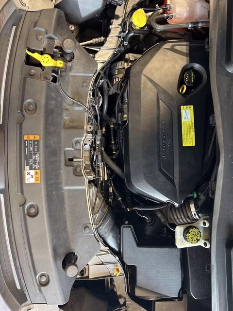 2014 Sterling Gray Metallic Ford Escape SE FWD SUV