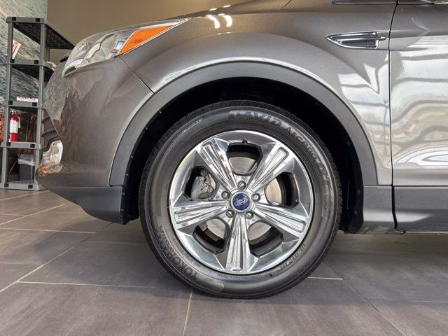 2014 Sterling Gray Metallic Ford Escape SE FWD SUV