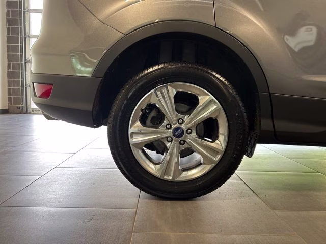 2014 Sterling Gray Metallic Ford Escape SE FWD SUV