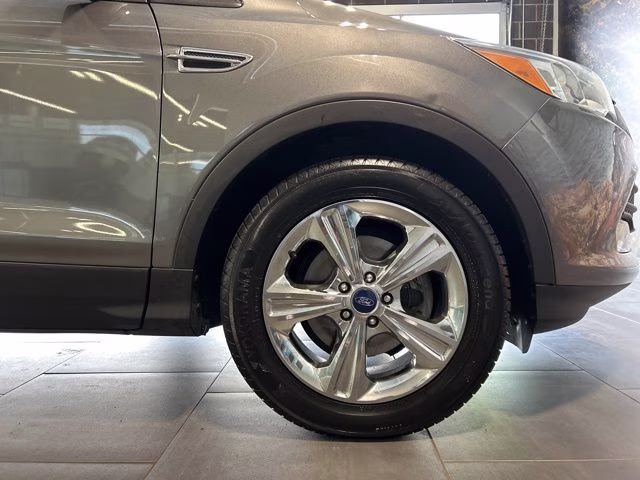 2014 Sterling Gray Metallic Ford Escape SE FWD SUV