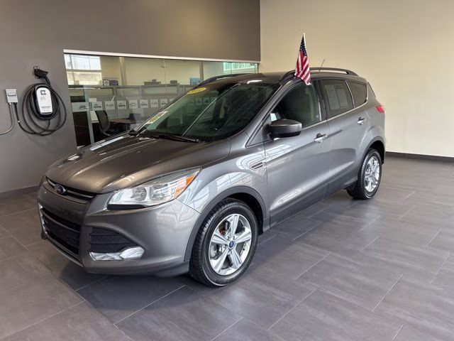 2014 Sterling Gray Metallic Ford Escape SE FWD SUV