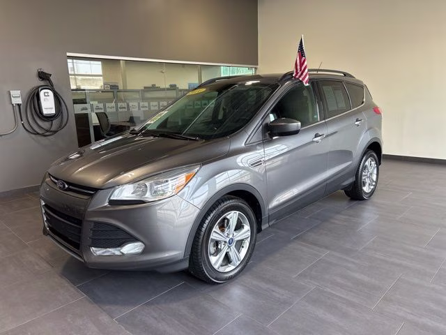 2014 Sterling Gray Metallic Ford Escape SE FWD SUV