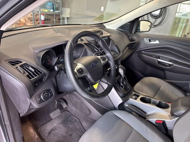 2014 Sterling Gray Metallic Ford Escape SE FWD SUV