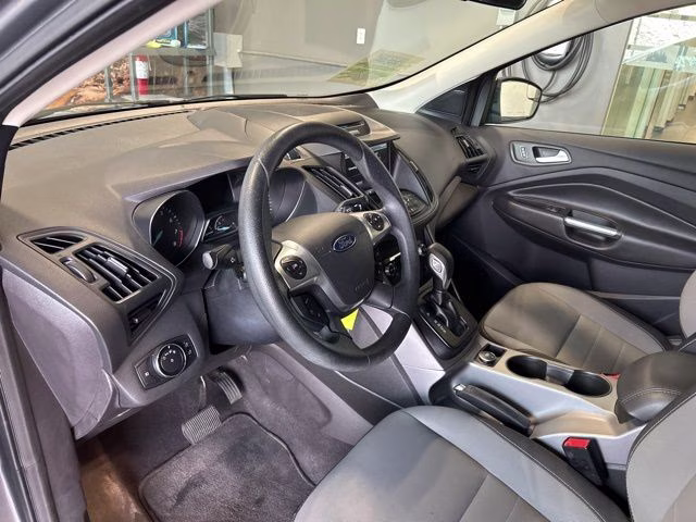 2014 Sterling Gray Metallic Ford Escape SE FWD SUV
