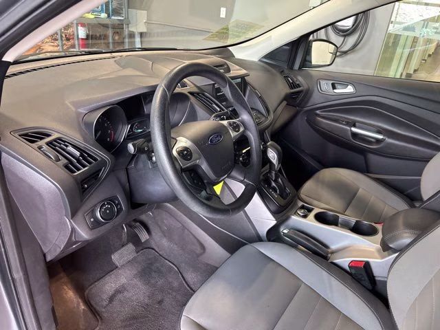 2014 Sterling Gray Metallic Ford Escape SE FWD SUV
