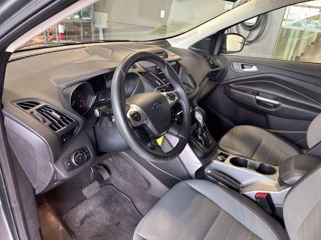 2014 Sterling Gray Metallic Ford Escape SE FWD SUV