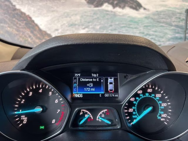 2014 Sterling Gray Metallic Ford Escape SE FWD SUV