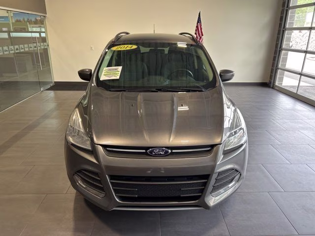 2014 Sterling Gray Metallic Ford Escape SE FWD SUV