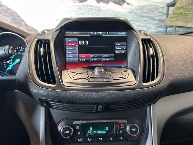 2014 Sterling Gray Metallic Ford Escape SE FWD SUV