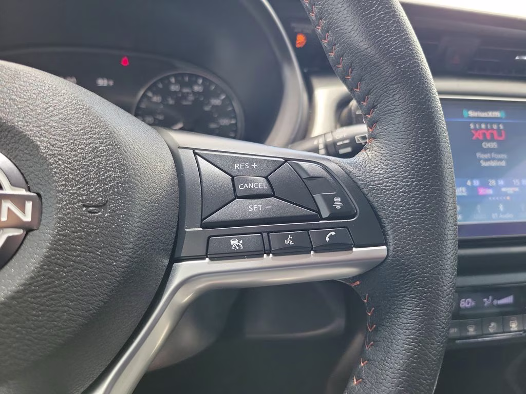 2023 Monarch Orange Metallic/Super Black Nissan Kicks SR FWD SUV