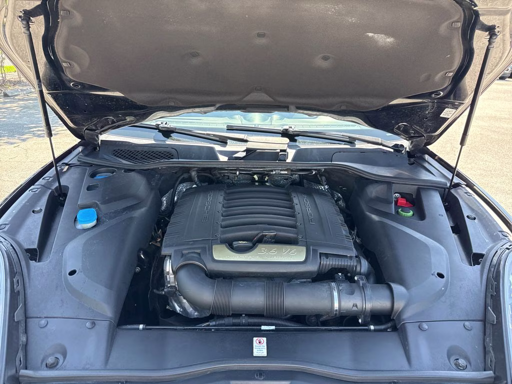 2016 Black Porsche Cayenne Base AWD SUV