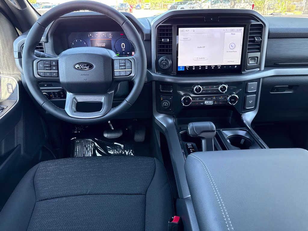 2026 Oxford White Ford F-150 XLT 4X4 Truck
