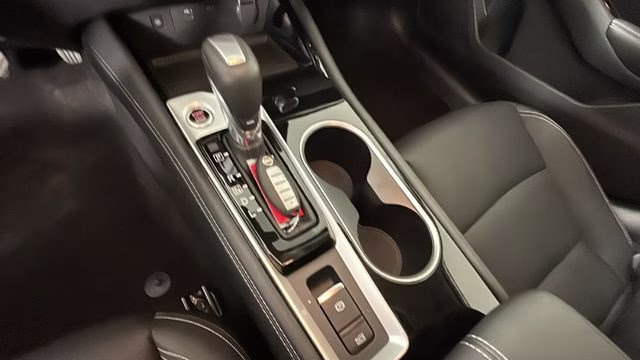 2025 Pearl White Tricoat Nissan Altima 2.5 SL FWD Sedan