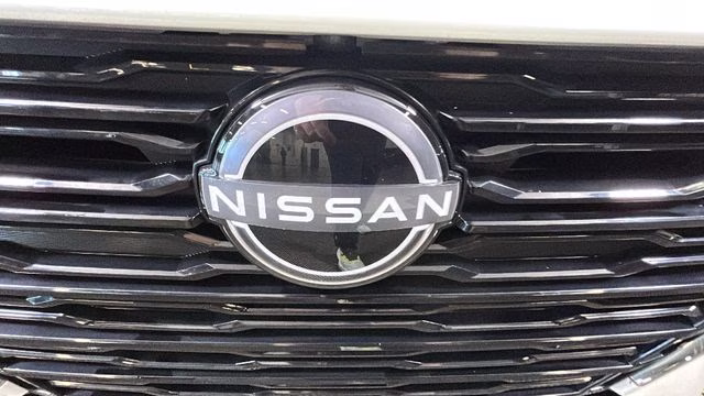 2025 Pearl White Tricoat Nissan Altima 2.5 SL FWD Sedan