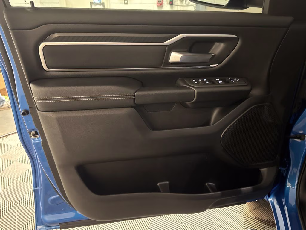 2025 Hydro Blue Pearlcoat Ram 1500 Big Horn/Lone Star 4X4 Truck