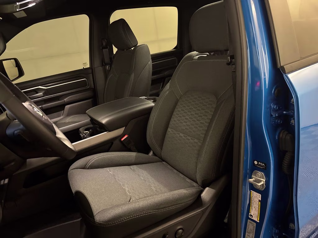 2025 Hydro Blue Pearlcoat Ram 1500 Big Horn/Lone Star 4X4 Truck
