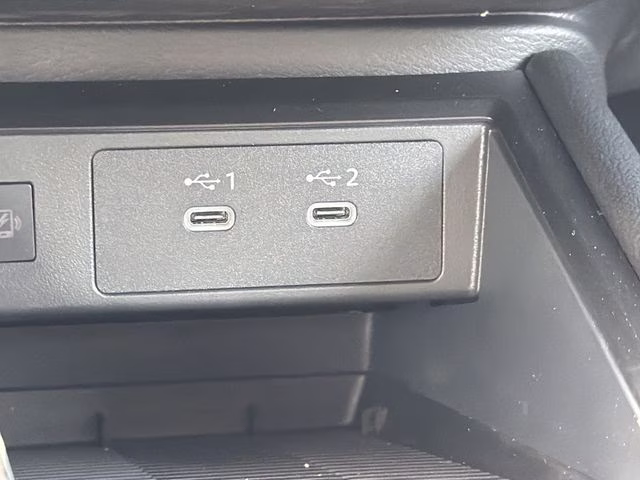 2026 Gun Metallic/Scarlet Ember Tintcoat Nissan Kicks SR AWD SUV