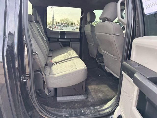2018 Black Ford Super Duty F-250 SRW XLT 4X4 Truck