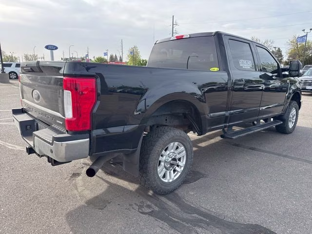 2018 Black Ford Super Duty F-250 SRW XLT 4X4 Truck