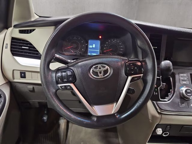 2015 Super White Toyota Sienna LE FWD Van