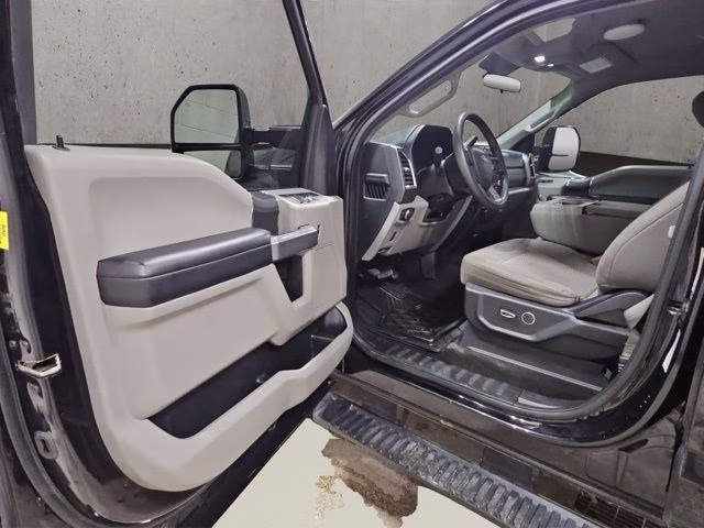 2018 Shadow Black Ford Super Duty F-250 SRW XLT 4X4 Truck