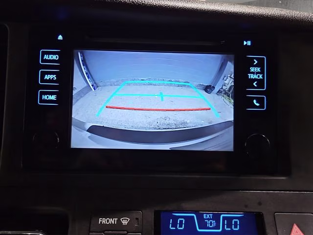 2015 Super White Toyota Sienna LE FWD Van