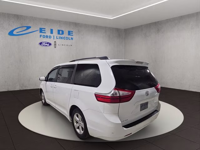 2015 Super White Toyota Sienna LE FWD Van