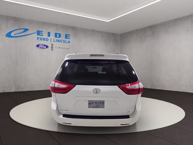 2015 Super White Toyota Sienna LE FWD Van