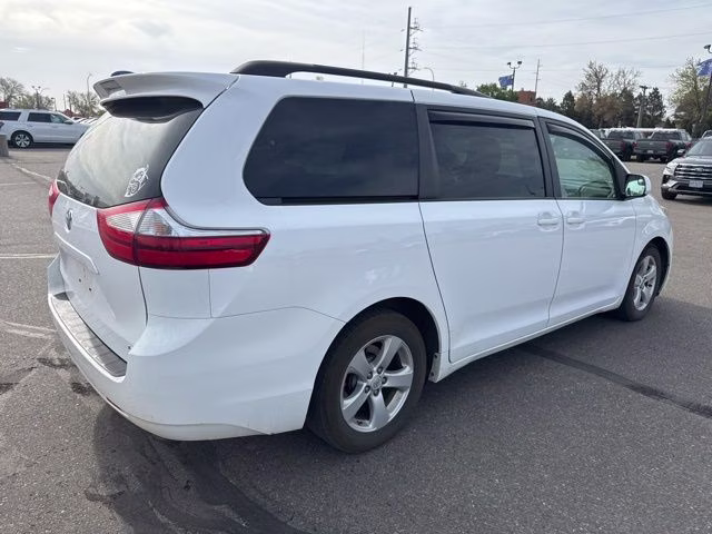 2015 Super White Toyota Sienna LE FWD Van