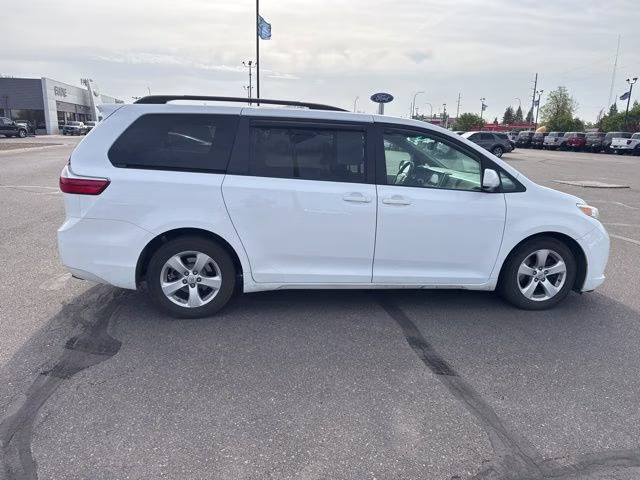 2015 Super White Toyota Sienna LE FWD Van