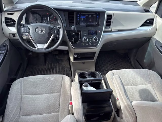2015 Super White Toyota Sienna LE FWD Van