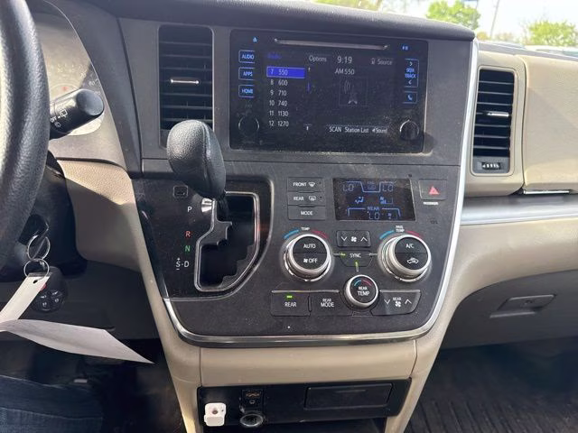 2015 Super White Toyota Sienna LE FWD Van