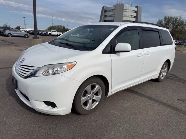 2015 Super White Toyota Sienna LE FWD Van