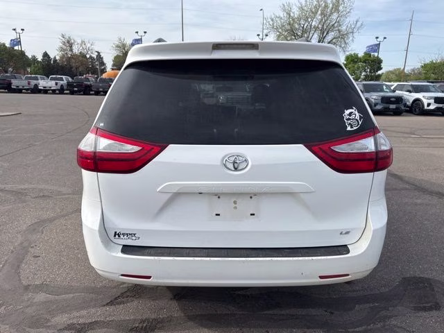 2015 Super White Toyota Sienna LE FWD Van