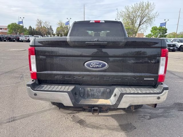 2018 Black Ford Super Duty F-250 SRW XLT 4X4 Truck