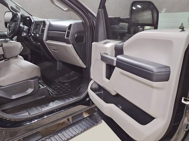 2018 Shadow Black Ford Super Duty F-250 SRW XLT 4X4 Truck