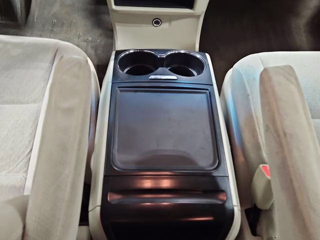 2015 Super White Toyota Sienna LE FWD Van