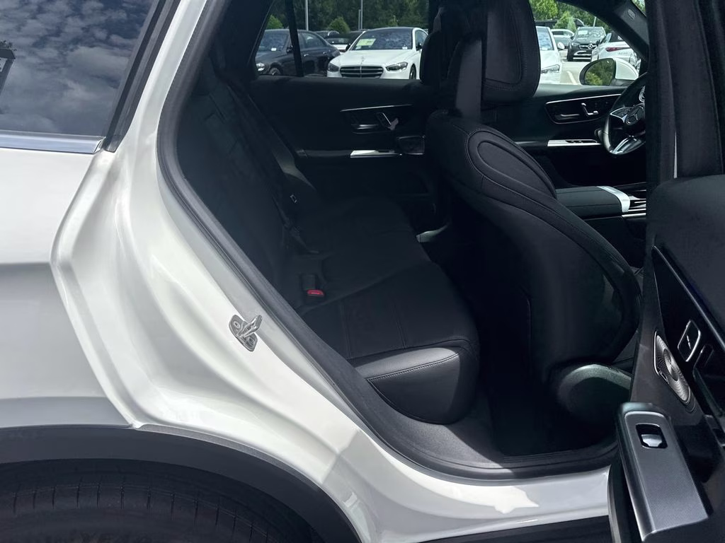 2026 101/149white Mercedes-Benz GLC GLC 300 RWD SUV