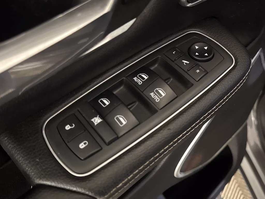 2019 Granite Crystal Metallic Clearcoat Ram 1500 Laramie 4X4 Truck
