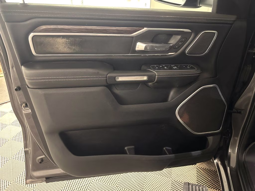 2019 Granite Crystal Metallic Clearcoat Ram 1500 Laramie 4X4 Truck