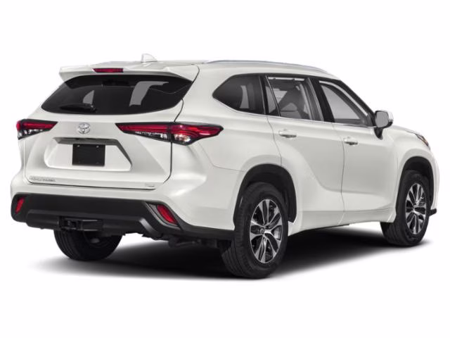 2021 Blizzard Pearl Toyota Highlander XLE FWD SUV