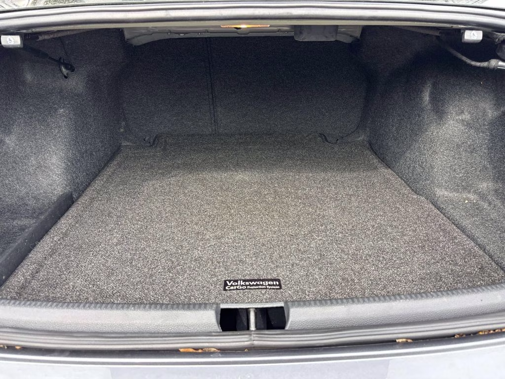 2018 Gray Volkswagen Passat FWD Sedan