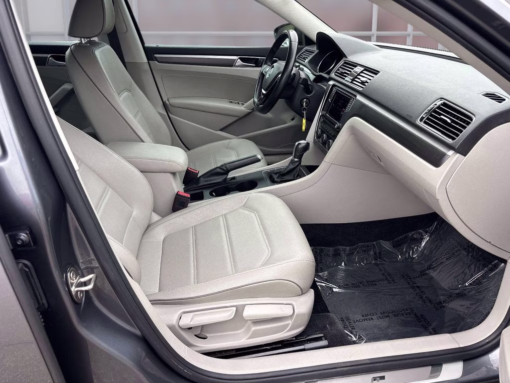 2018 Gray Volkswagen Passat FWD Sedan
