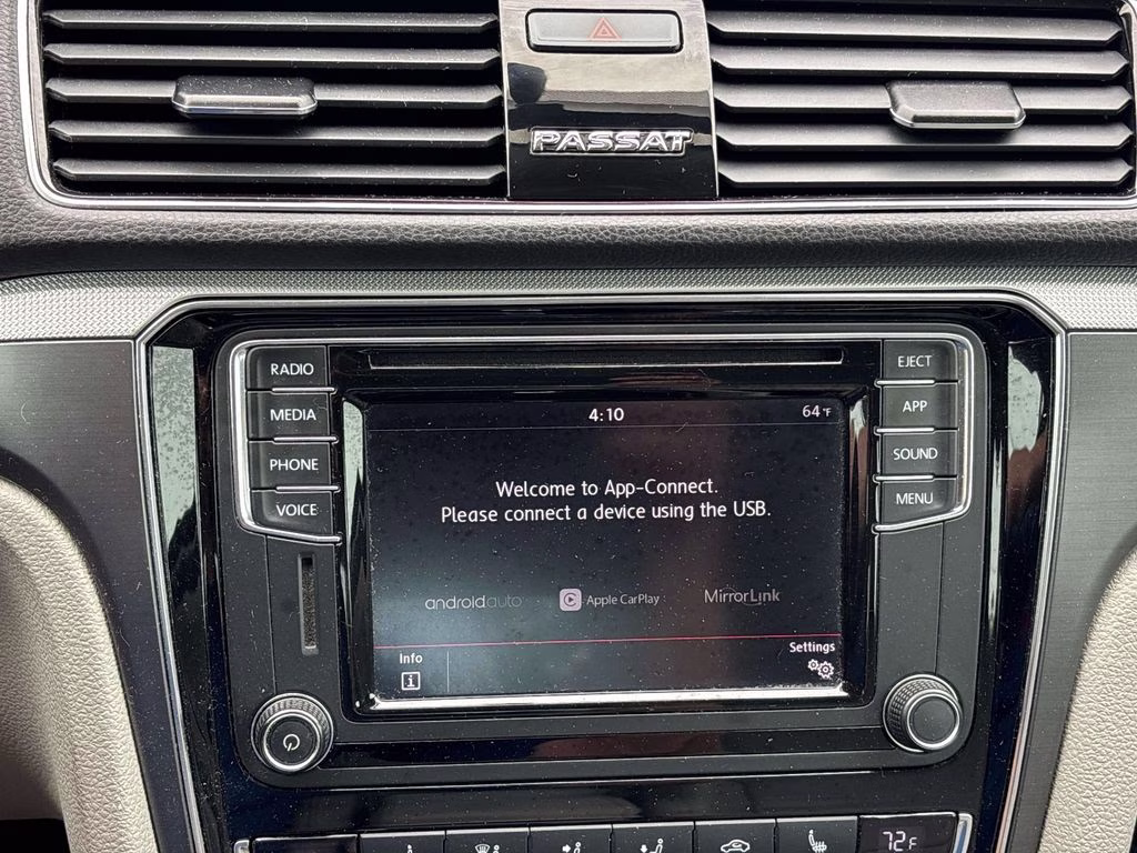 2018 Gray Volkswagen Passat FWD Sedan