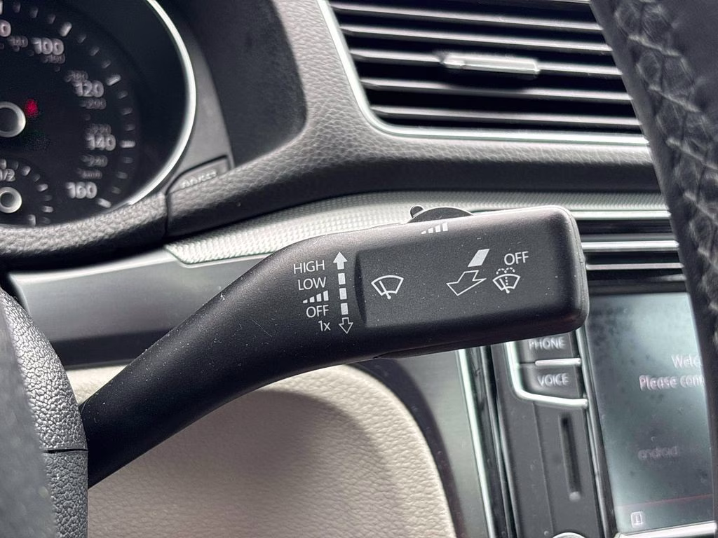 2018 Gray Volkswagen Passat FWD Sedan
