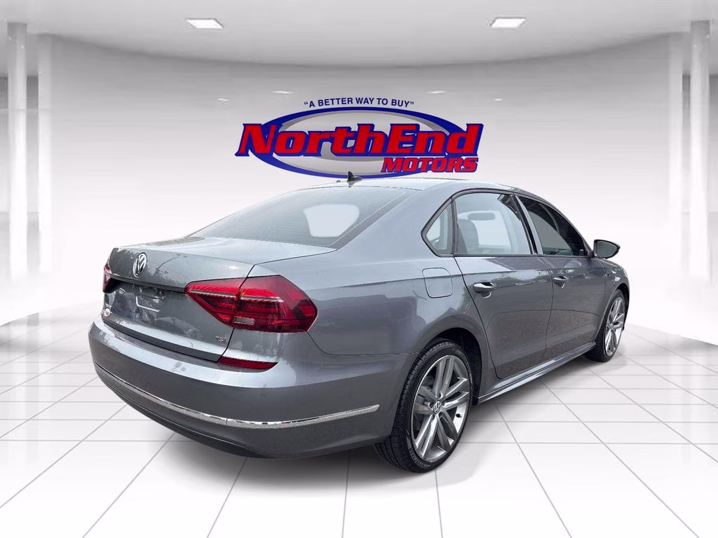 2018 Gray Volkswagen Passat FWD Sedan