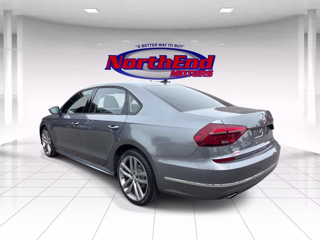 2018 Gray Volkswagen Passat FWD Sedan