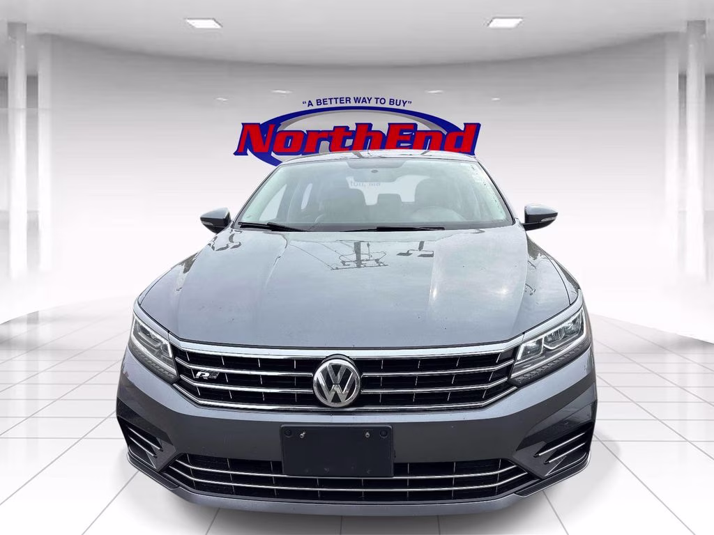2018 Gray Volkswagen Passat FWD Sedan